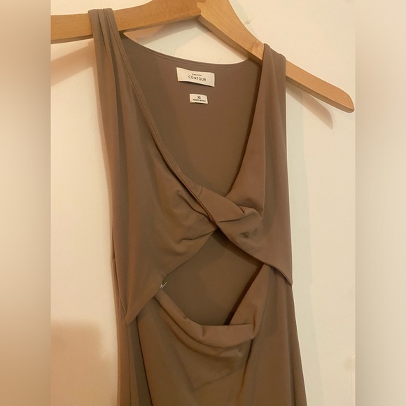 NEW ARITZIA CONTOUR DRESS - Picture 6 of 7